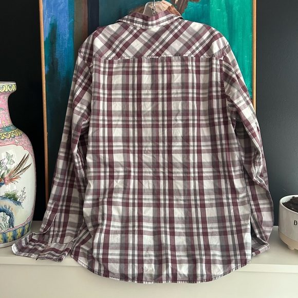 Guess Maroon and White Plaid Casual Shirt XL Embroidered - Picture 11 of 16